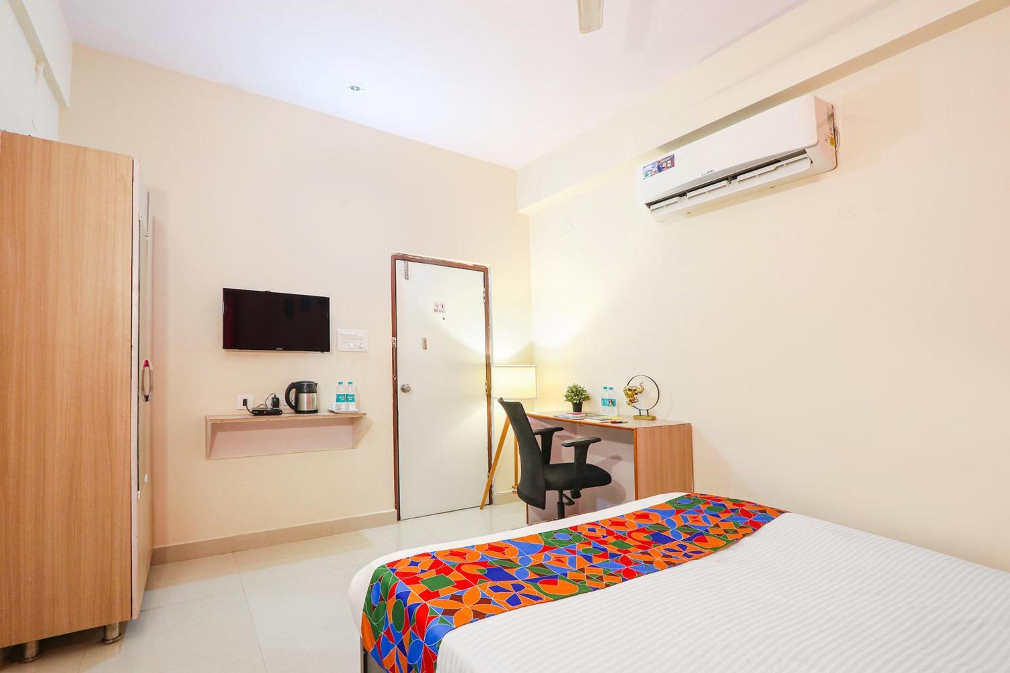 Fabhotel Namaha Suites - Nr Hyderabad International Airport, Shamshabad Buitenkant foto