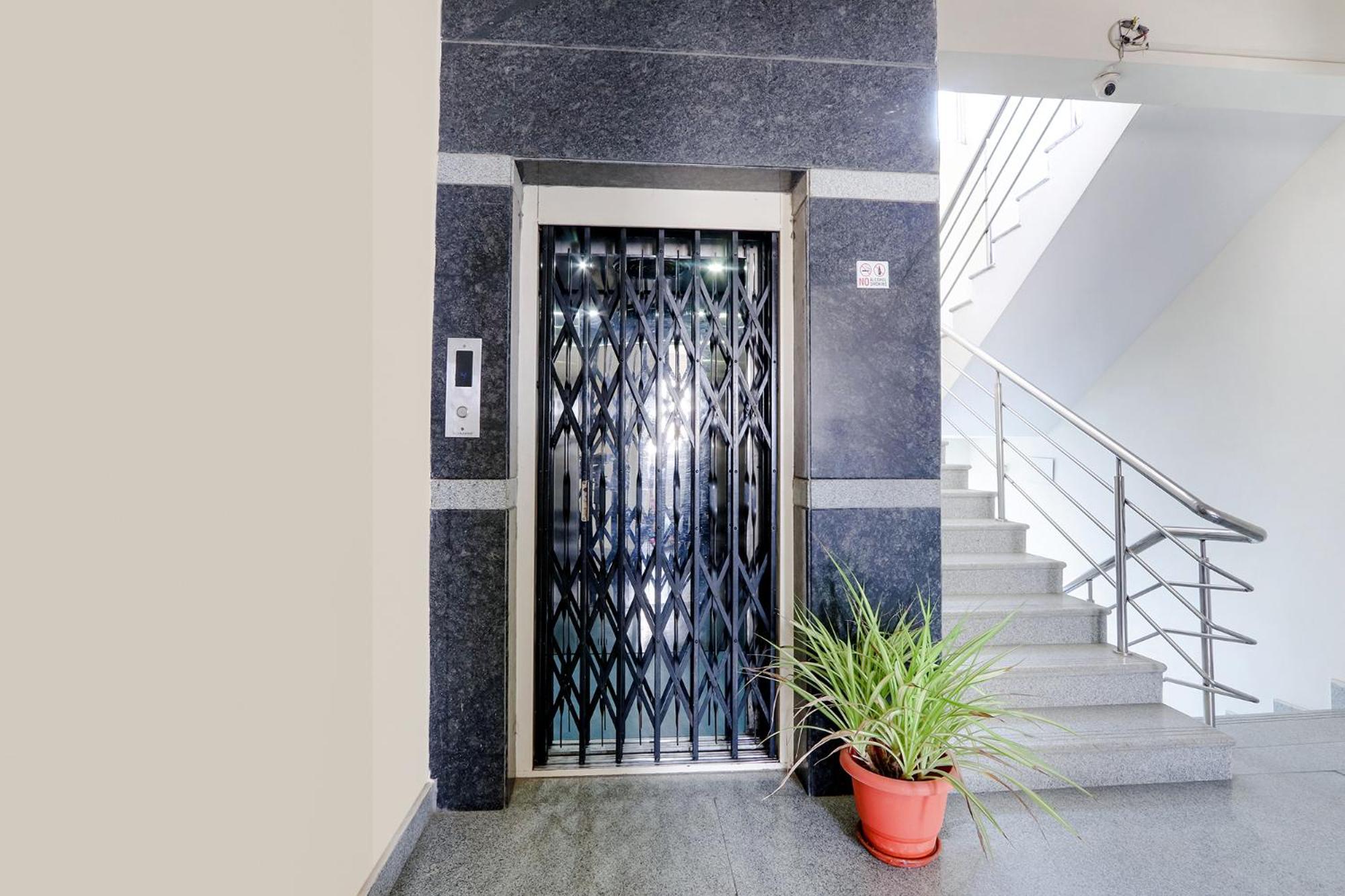 Fabhotel Namaha Suites - Nr Hyderabad International Airport, Shamshabad Buitenkant foto