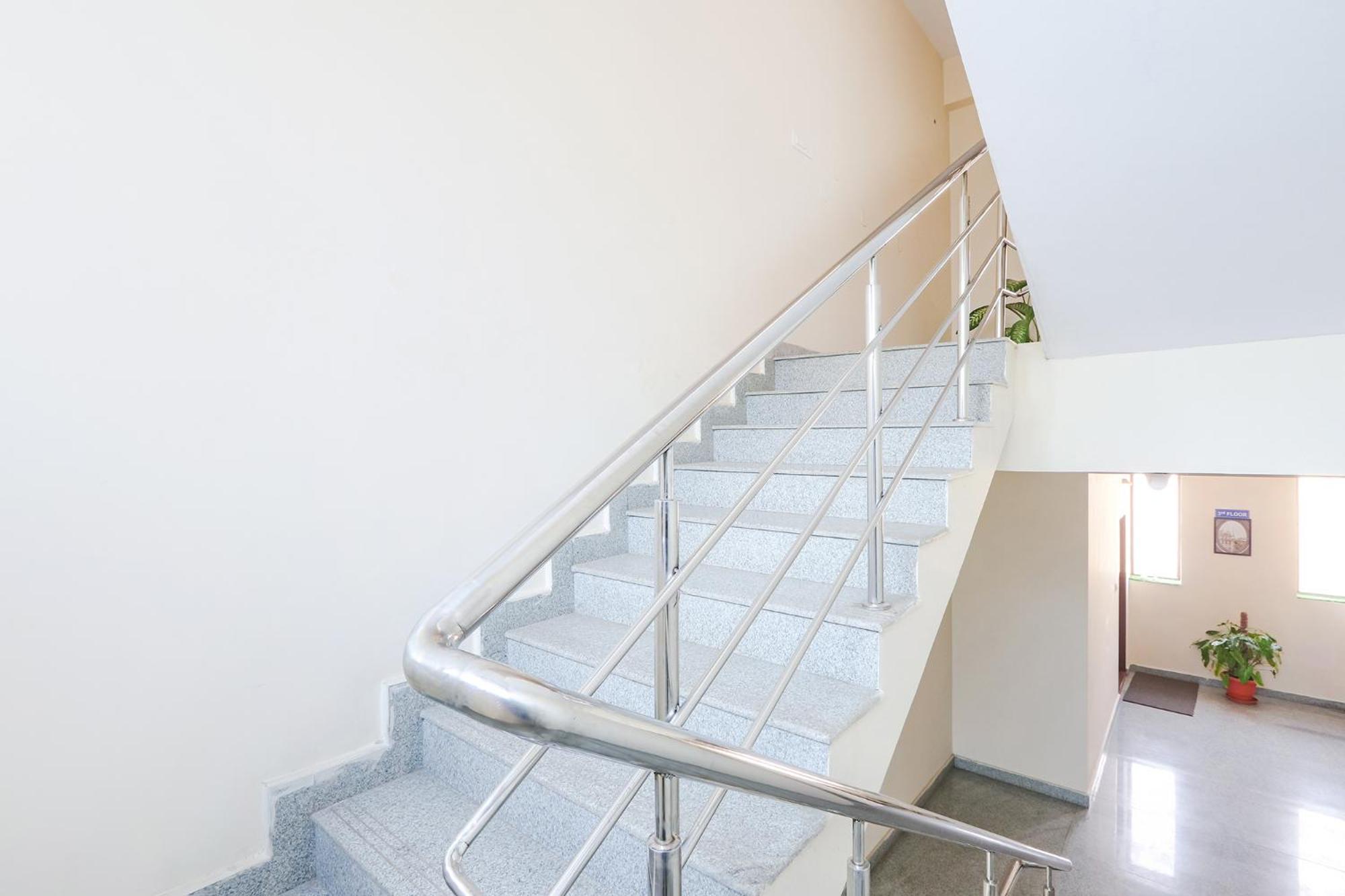 Fabhotel Namaha Suites - Nr Hyderabad International Airport, Shamshabad Buitenkant foto